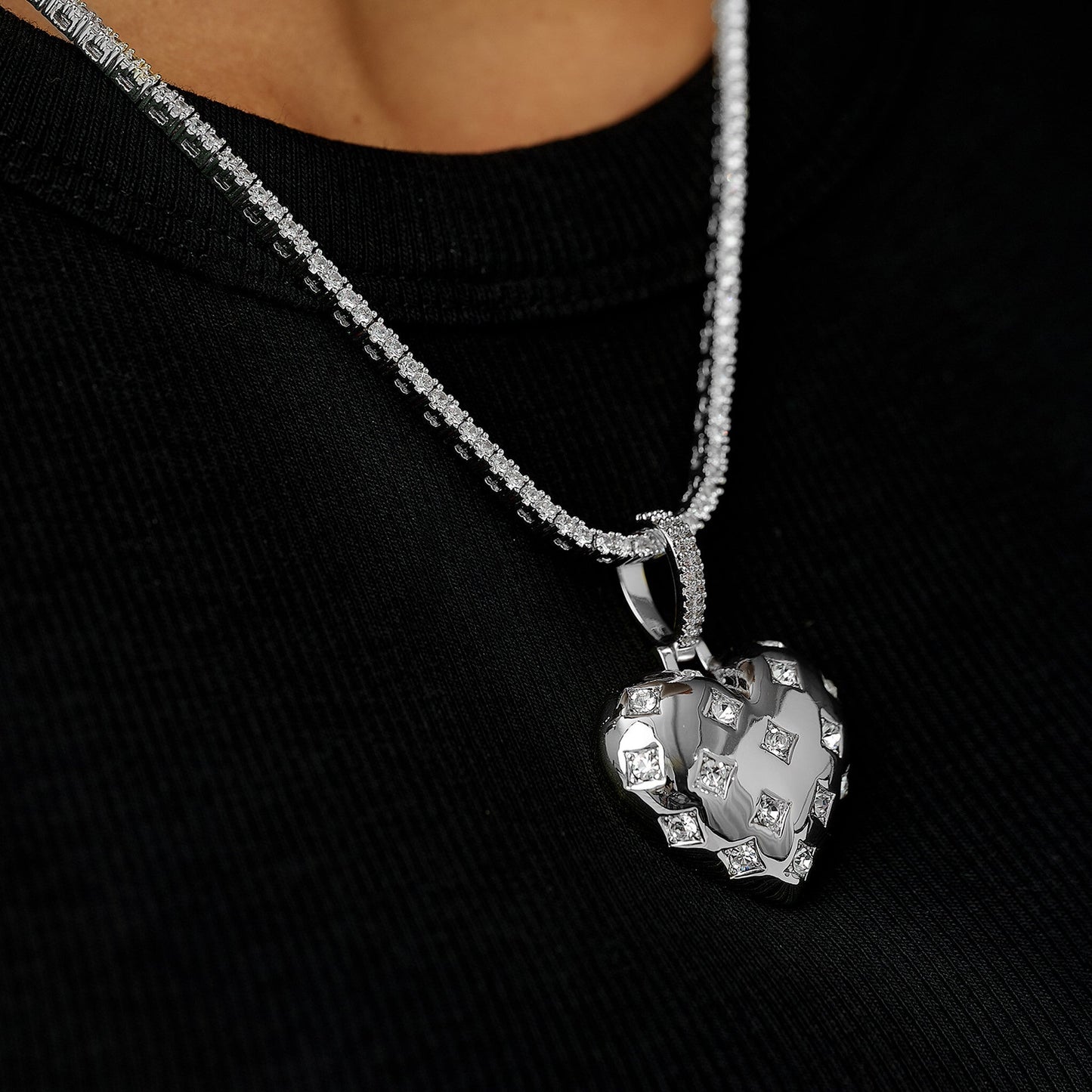 Diamond GLD Star Heart Pendant in White Gold